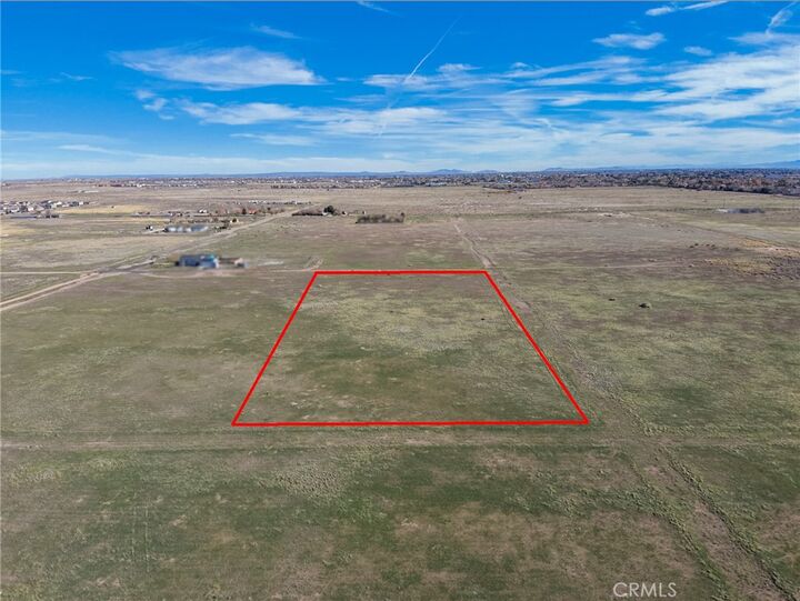 Property Photo:  44744 47th St W  CA 93535 