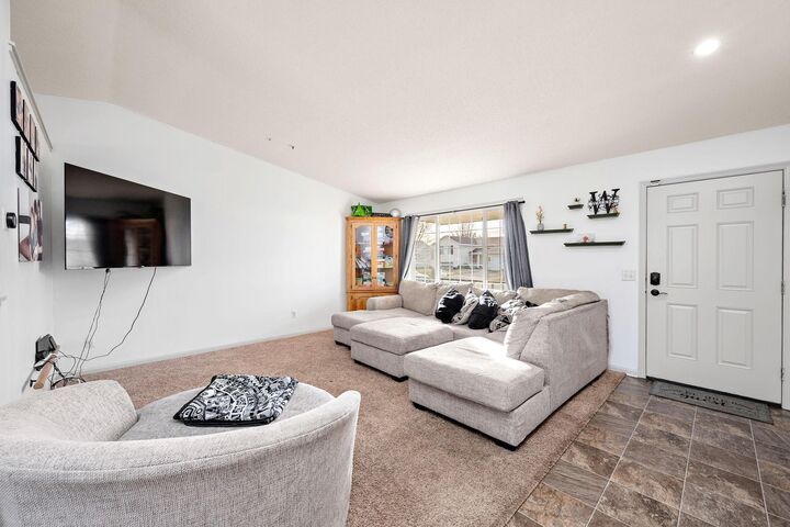 Property Photo:  509 Lindsey Lane  MN 56011 