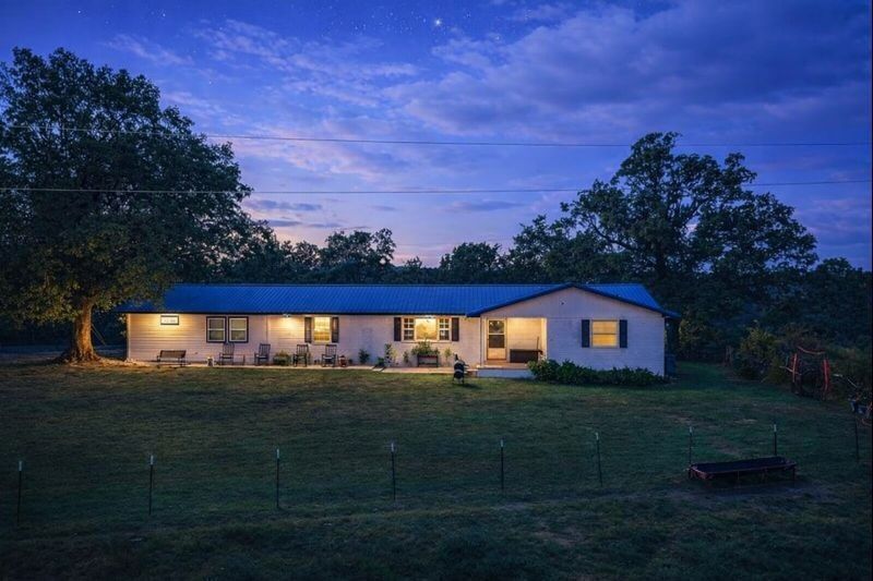 Property Photo: 1481 Madison 7855 AR 72740