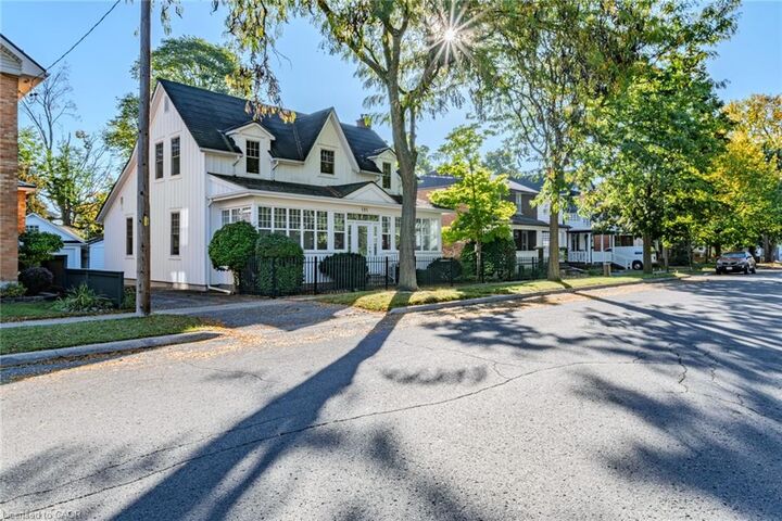 Property Photo:  181 Talbot Street S  ON N3Y 2Z8 