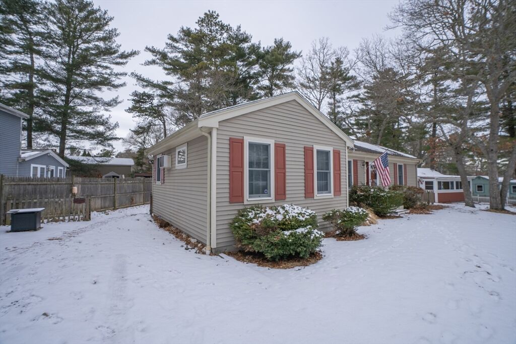 Property Photo:  10 Pine Lake Drive  MA 02571 