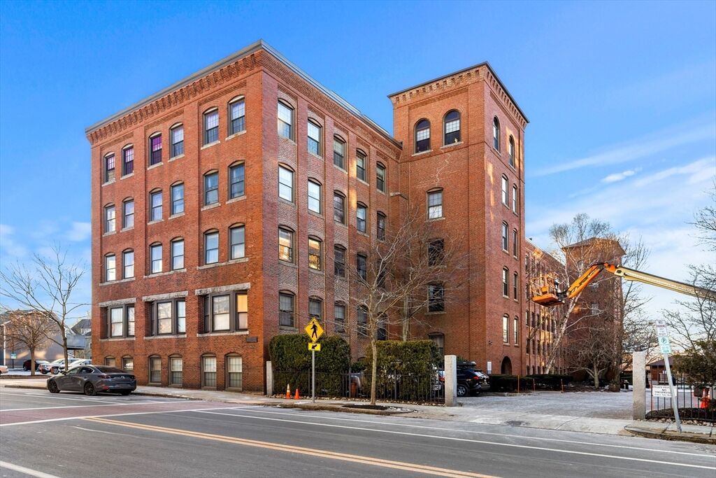 Property Photo:  50 Rantoul 505  MA 01915 