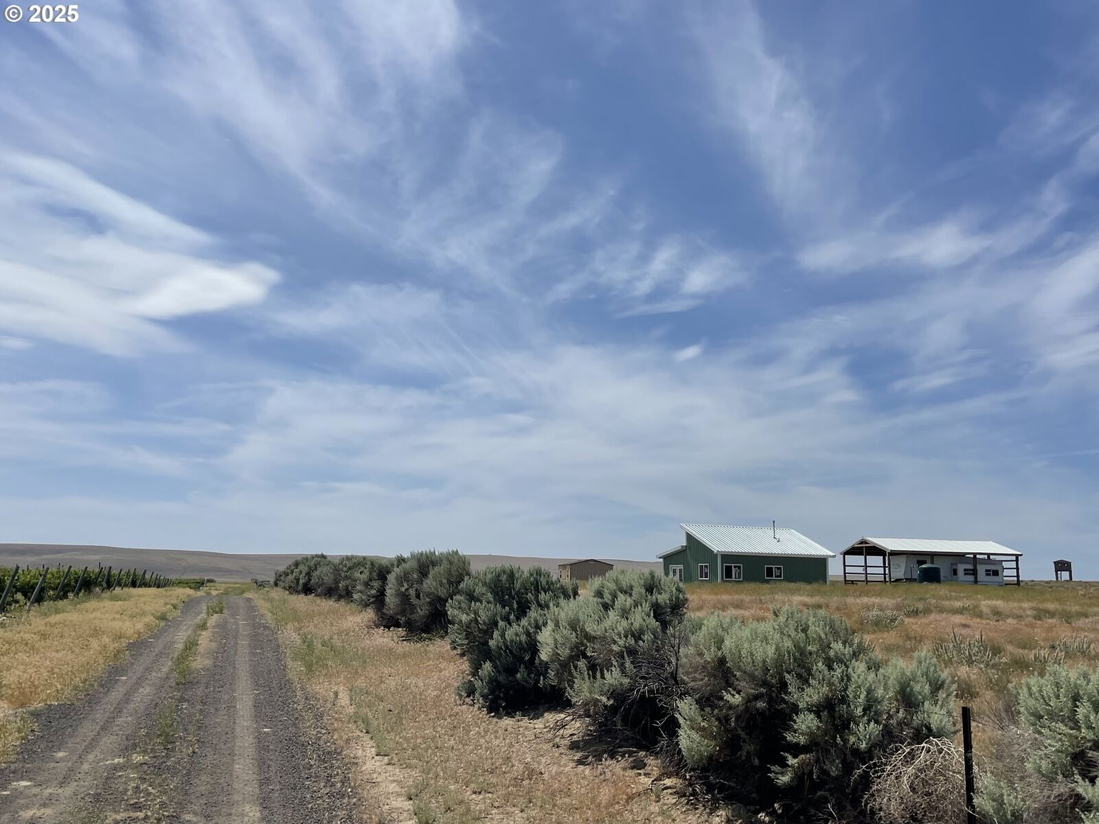 Property Photo: 38 Vineyard View Dr WA 99322