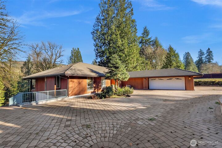 Property Photo:  13830  Issaquah Hobart Road  WA 98027 