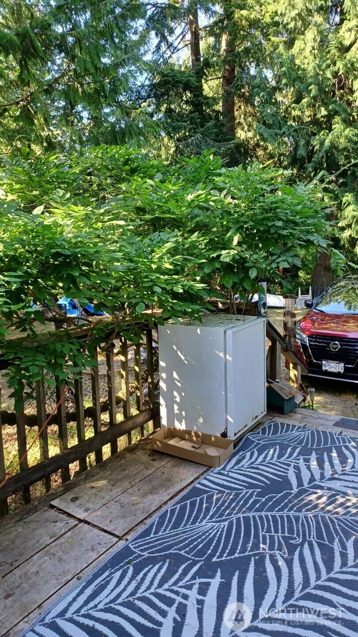 Property Photo:  7408  Holiday Boulevard  WA 98221 