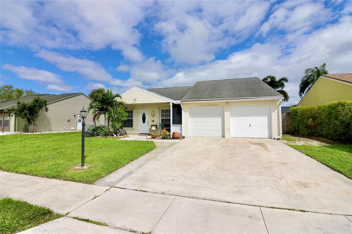 Property Photo:  7782 Blairwood Circle  FL 33467 