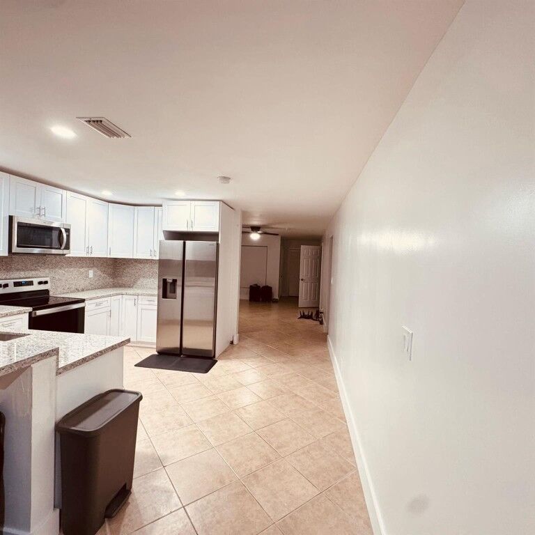 Property Photo:  7101 NW 78th Terrace  FL 33321 