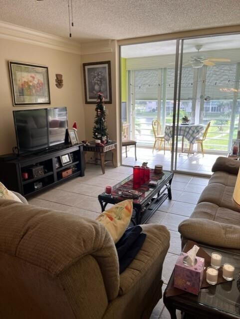 Property Photo: 314 SE 10th Street 305 FL 33004