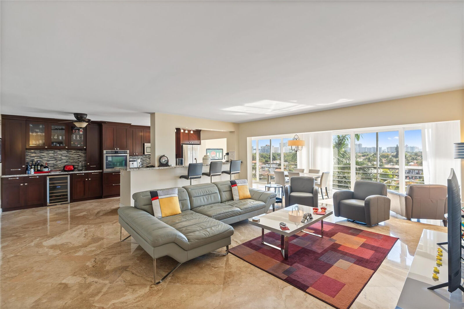 Property Photo:  3050 NE 47th Court 606  FL 33308 
