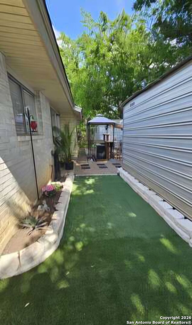 Property Photo:  820 Durr  TX 78214 