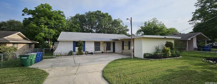 Property Photo:  820 Durr  TX 78214 