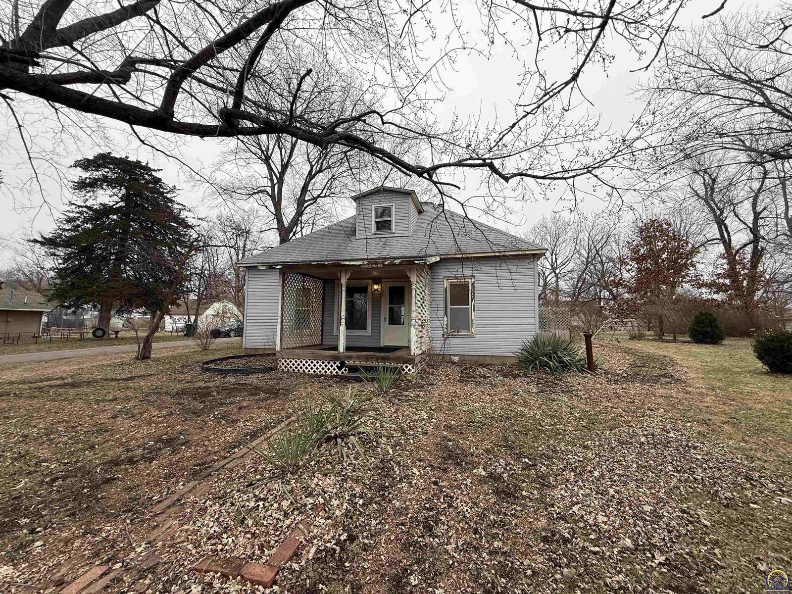 Property Photo:  206 Western Ave  KS 66419 