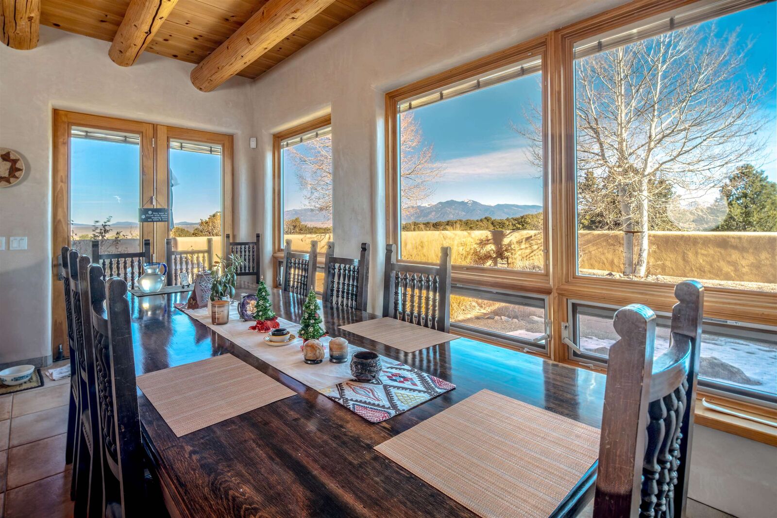 Property Photo:  98 Calle Mirador  NM 87557 