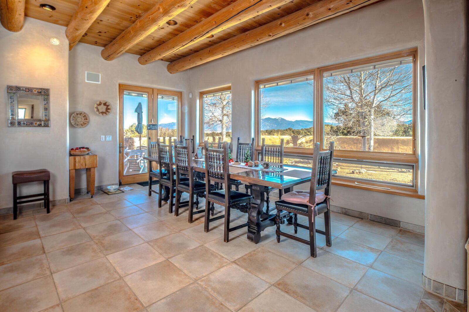 Property Photo:  98 Calle Mirador  NM 87557 