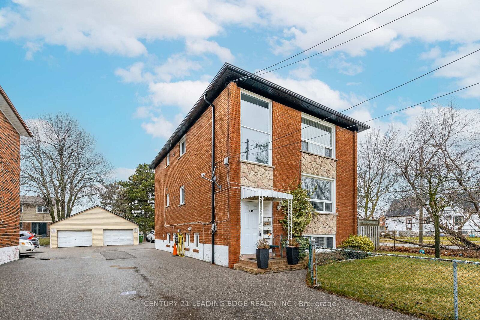 Property Photo:  796 Midland Avenue 1  ON M1K 4E7 