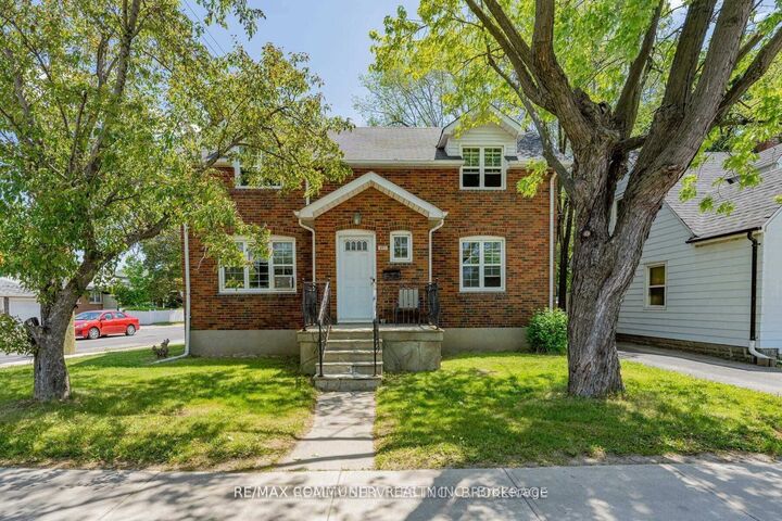 Property Photo: 207 Queen Street W ON L6Y 1M6