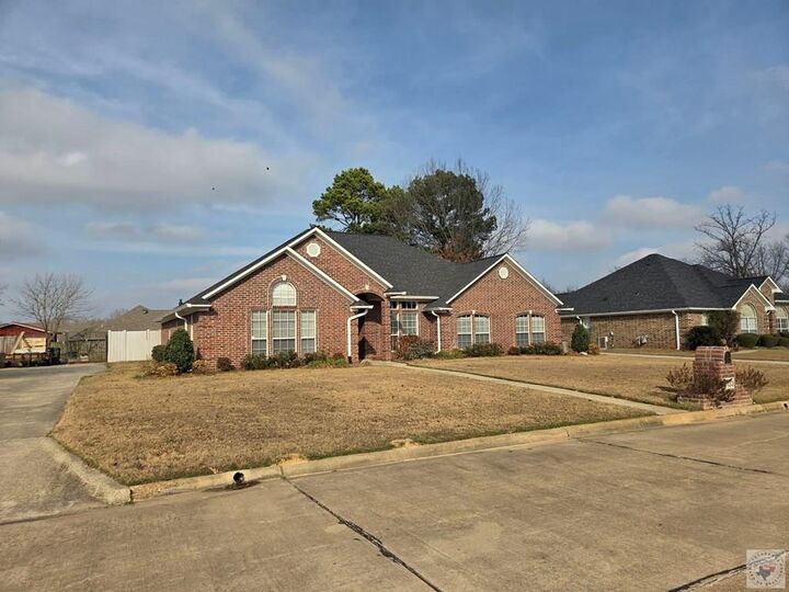 Property Photo: 6133 Timberwood Ln AR 71854