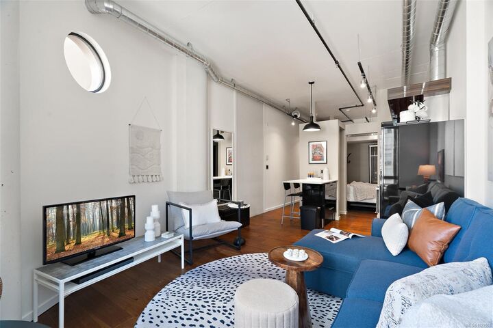 Property Photo:  1029 View St 511  BC V8V 4Y3 