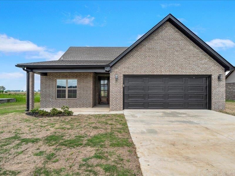 Property Photo: 173 Pintail Pointe AR 72442