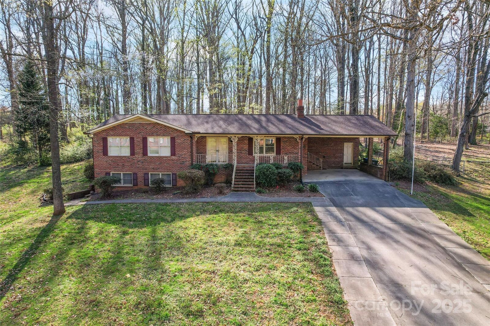 Property Photo:  107 W 17th Street  NC 28144 