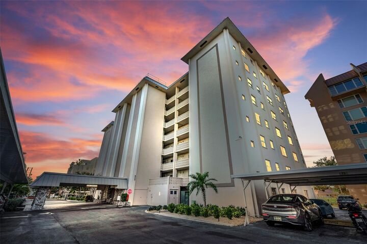 Property Photo:  622 Edgewater Drive 123  FL 34698 