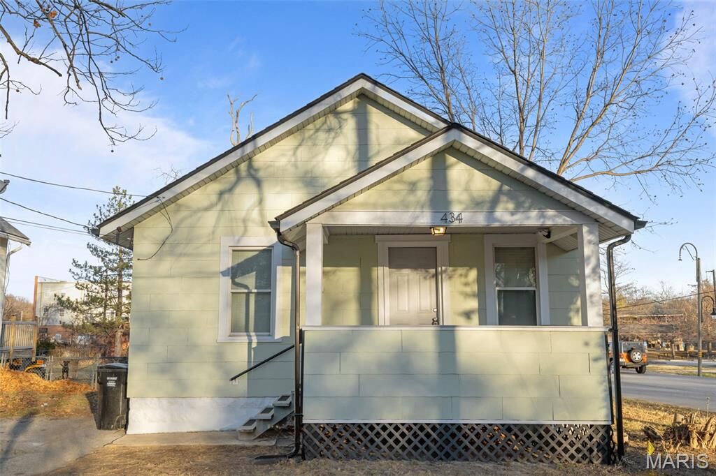Property Photo: 434 Harrison Avenue MO 63135