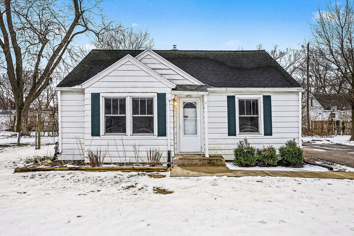 Property Photo:  270 Helmar Court  MI 49022 