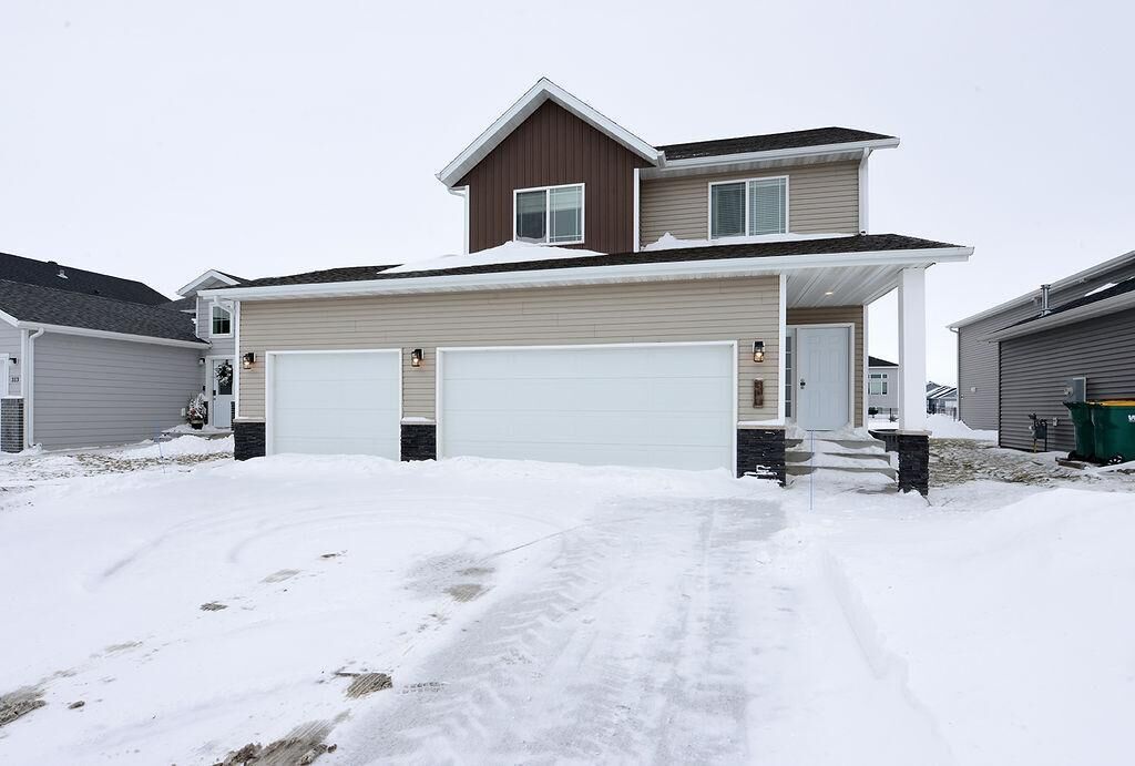 Property Photo: 307 7th Street E ND 58047