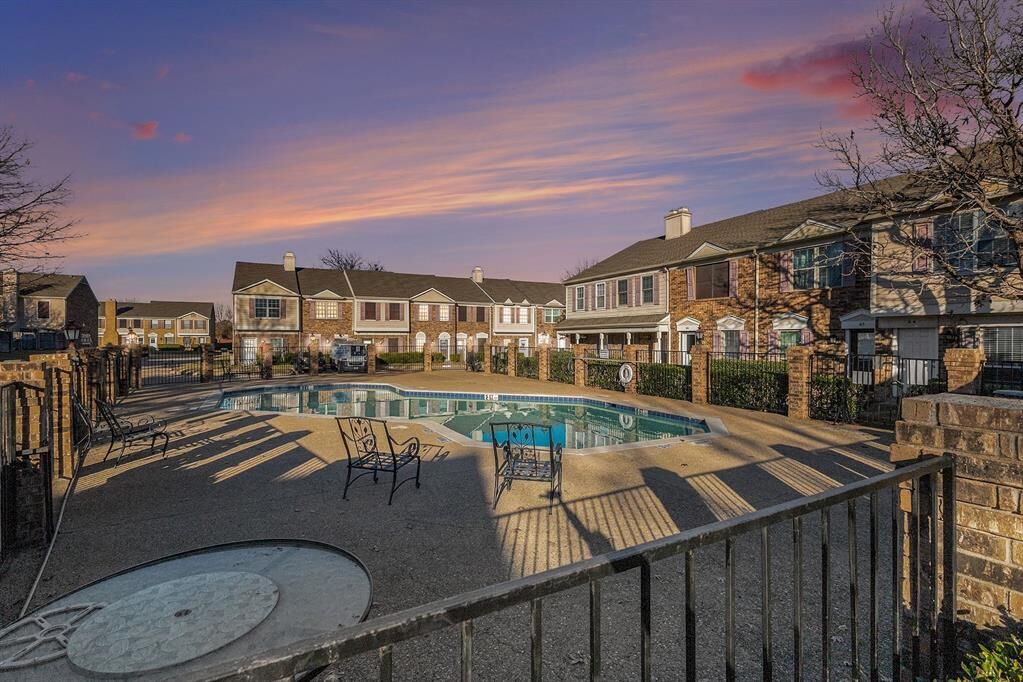 Property Photo:  617 Carriagehouse Lane 3E  TX 75040 