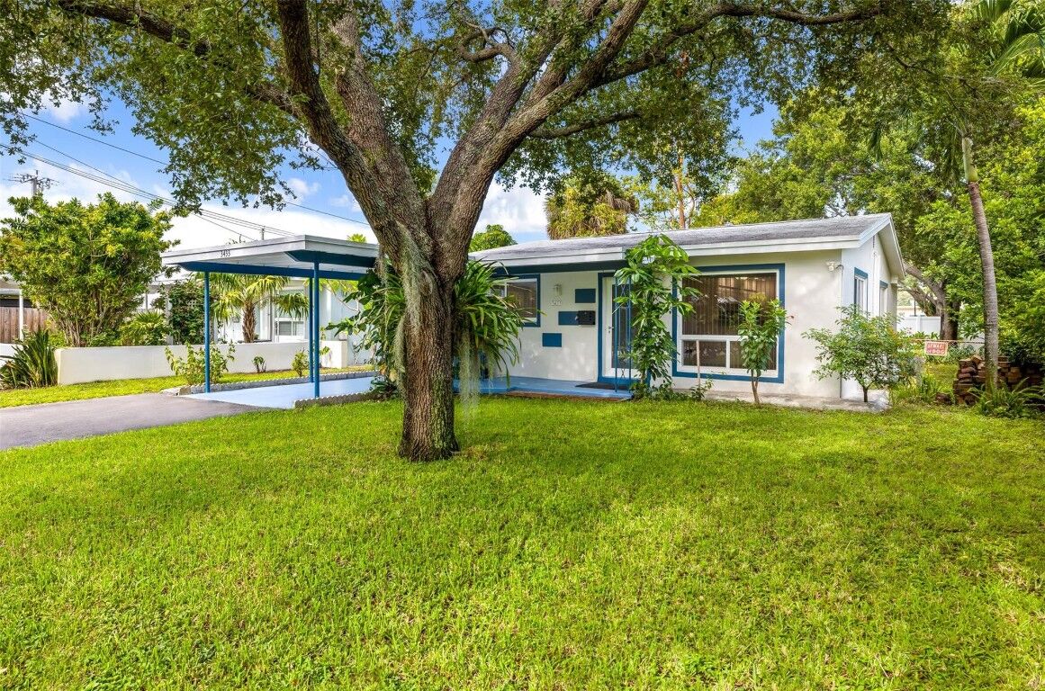 Property Photo:  3433 NE 13th Avenue  FL 33334 