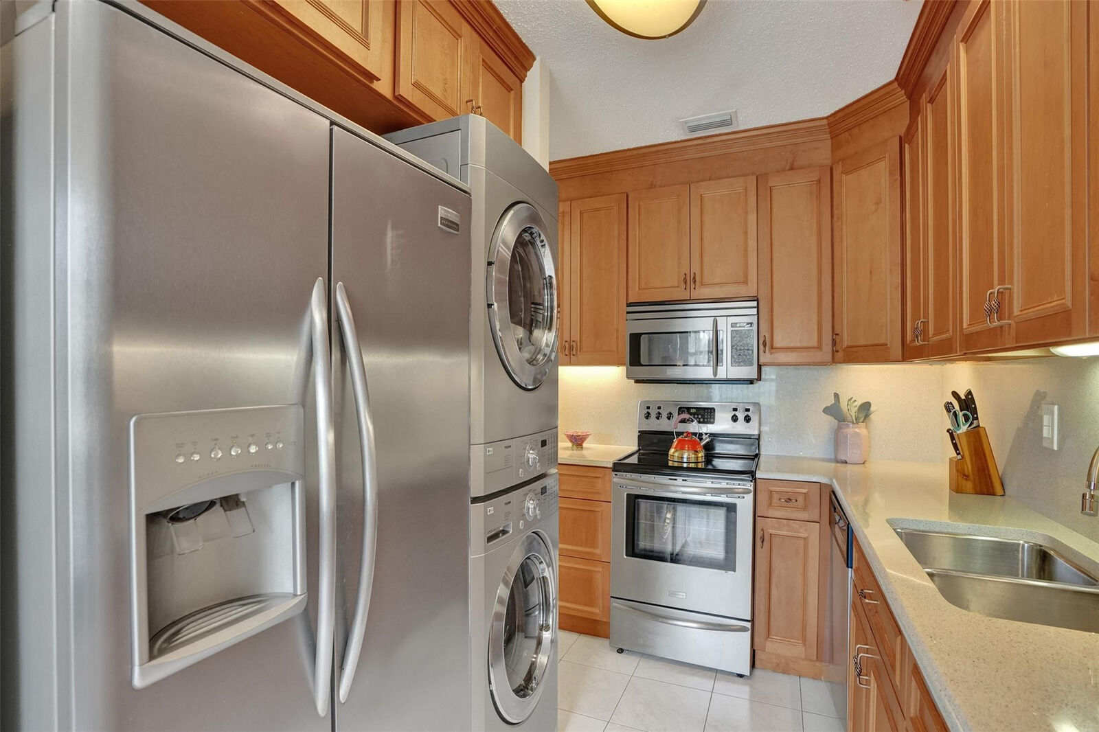 Property Photo: 8600 Bella Vista Drive FL 33433