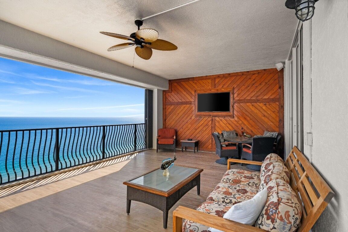 Property Photo: 100 S Birch Road 2702 FL 33316