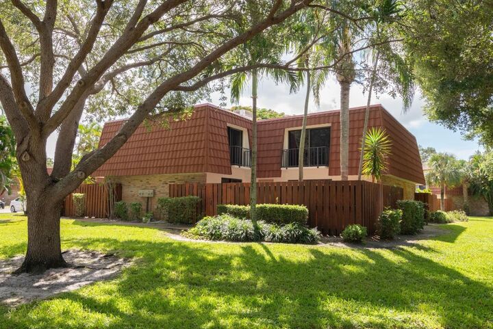 Property Photo:  3118 Spanish Wells Drive 15-C  FL 33445 