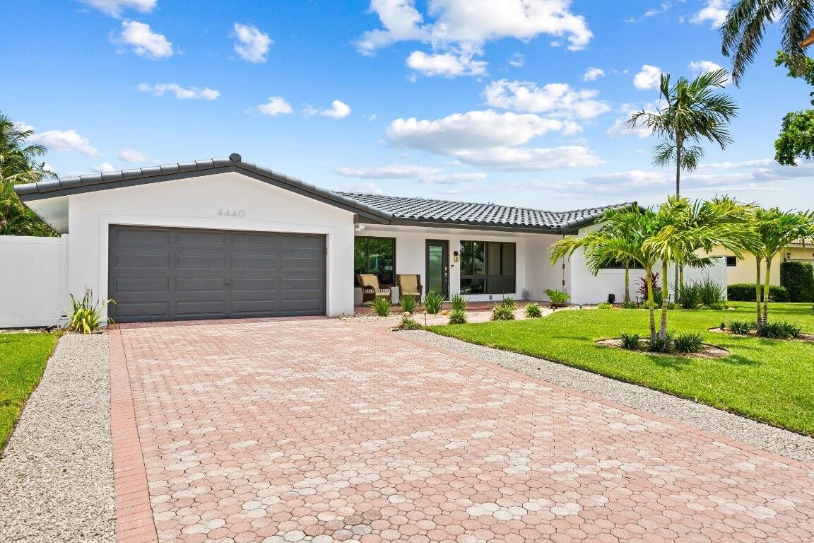 Property Photo:  4440 NE 27th Terrace  FL 33064 