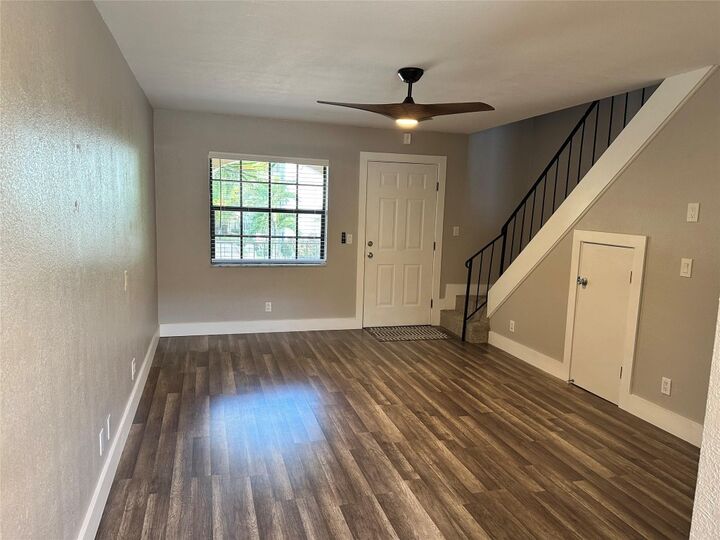 Property Photo:  620 NE 28th Street 207  FL 33334 