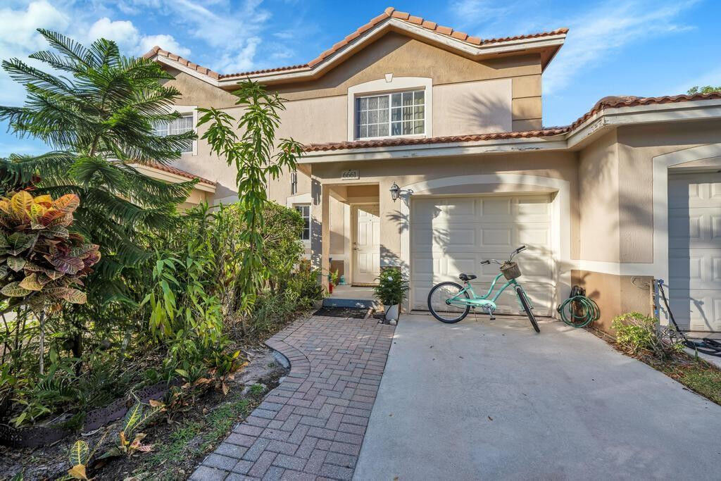 Property Photo:  6661 Old Farm Trail 6661  FL 33437 