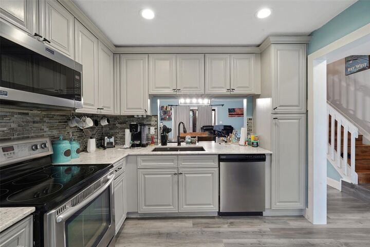 Property Photo:  1030 NW 107th Avenue 1030  FL 33026 