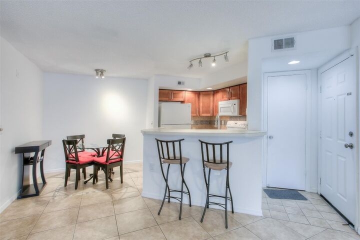 Property Photo:  663 Vista Isles Drive 1714  FL 33325 