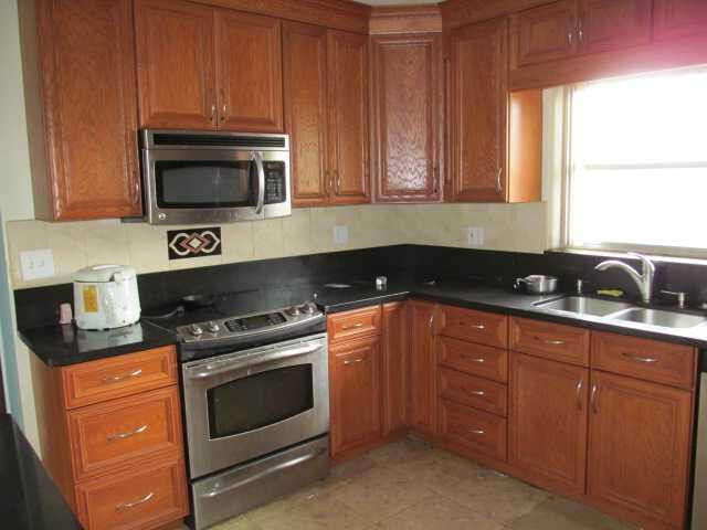 Property Photo:  1722 Lee Street  FL 33020 