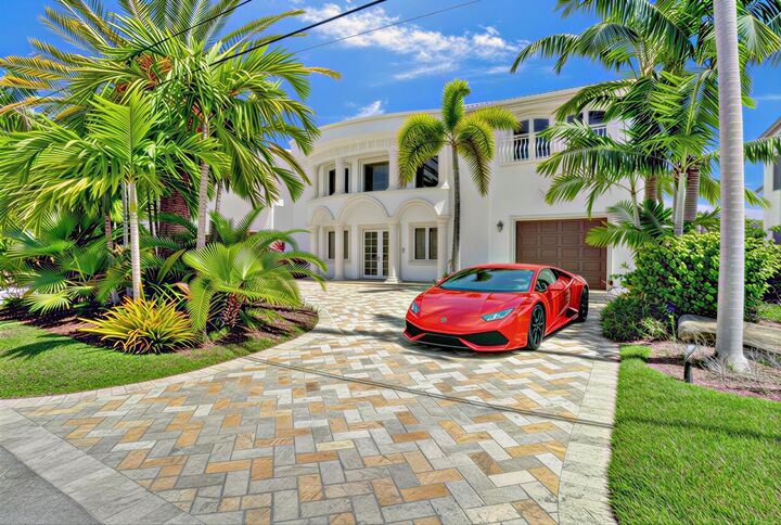 Property Photo:  3061 NE 43rd Street  FL 33308 