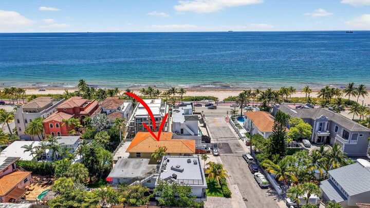 Property Photo:  3325 NE 14th Court  FL 33304 