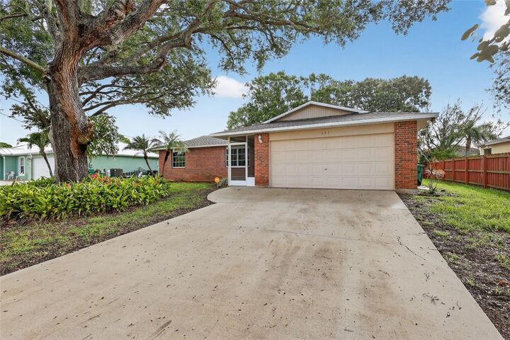 Property Photo:  397 NW Biltmore Street  FL 34983 