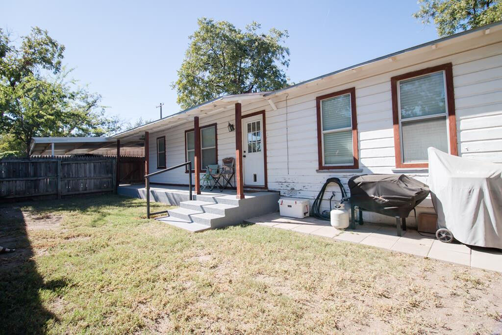 Property Photo:  213 N Van Buren Street  TX 76901 