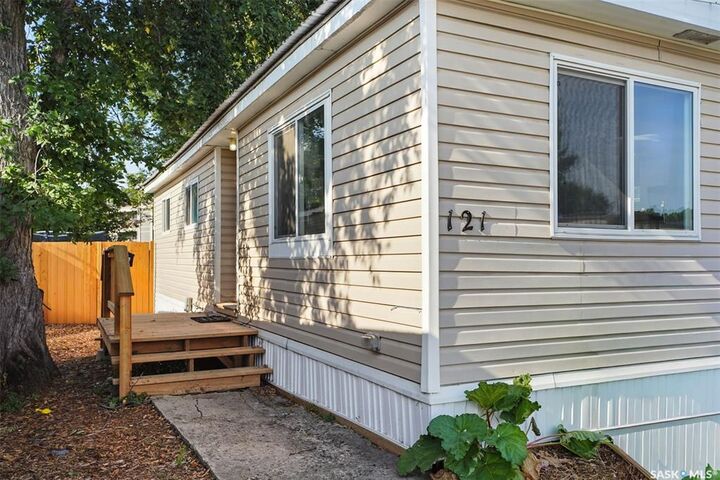 Property Photo: 219 Grant Street 121 SK S7N 2A5