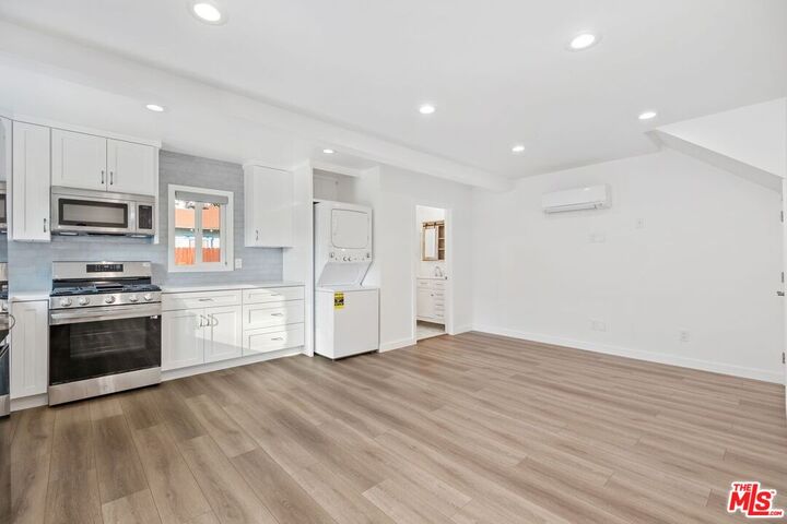 Property Photo:  3924 Michael Ave  CA 90066 