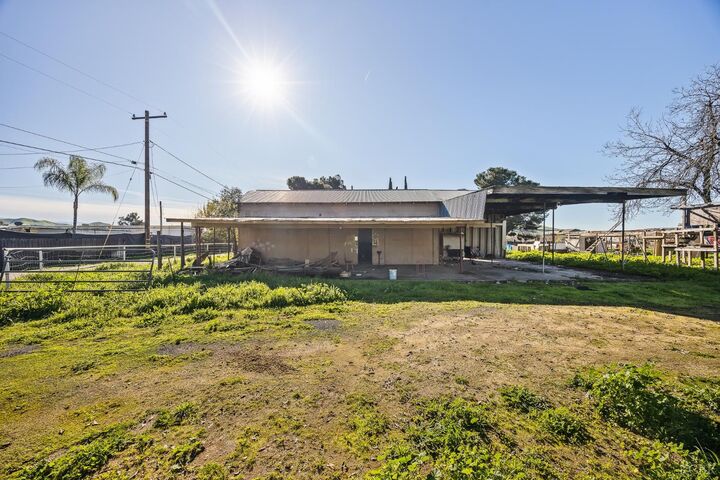 Property Photo:  27795 Avenue 146  CA 93257 