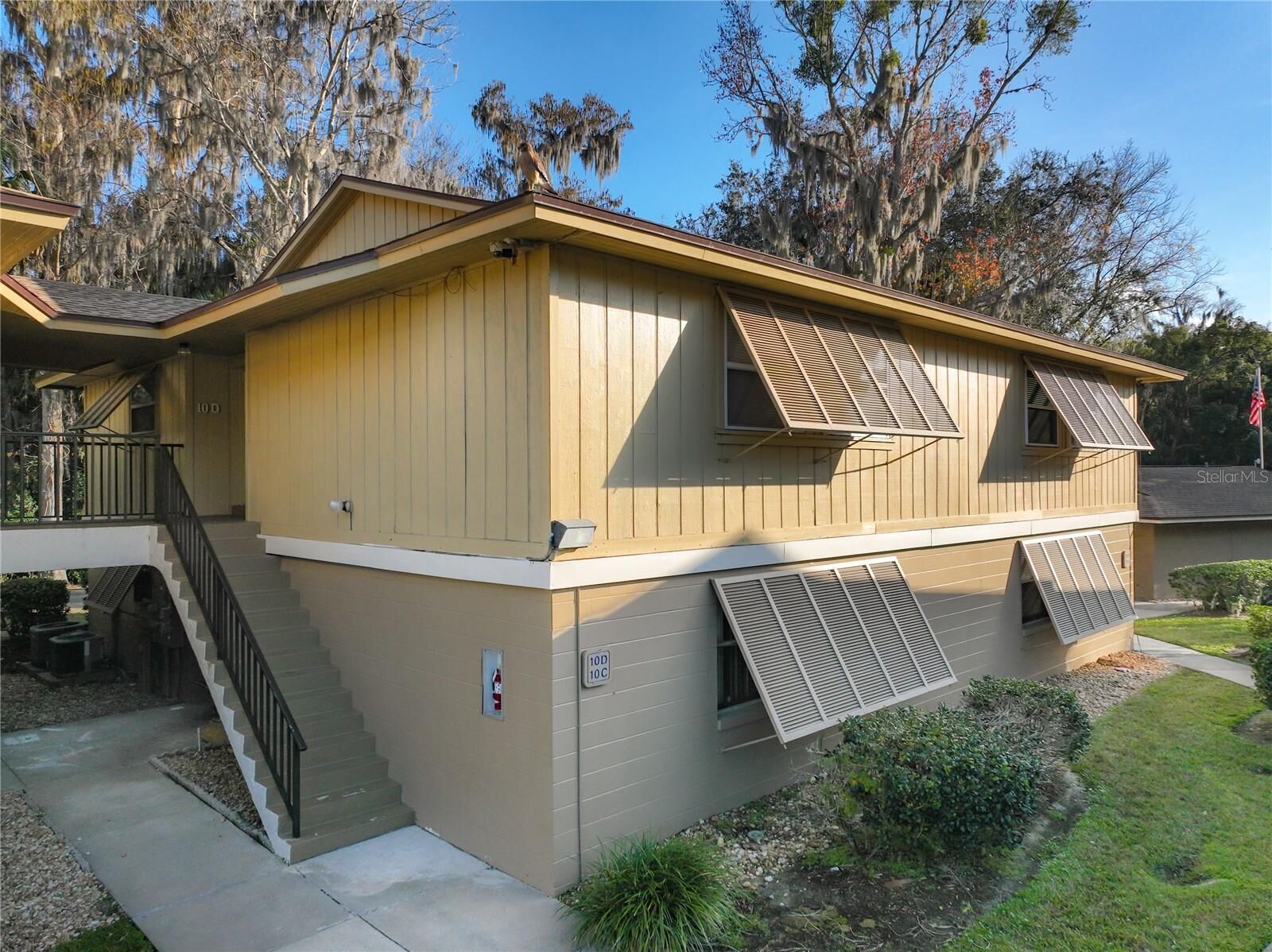 Property Photo:  130 Jasmine Woods Court 10D  FL 32725 