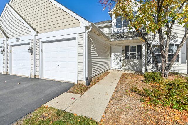 Property Photo: 2227 Waterleaf Court 203 IL 60564
