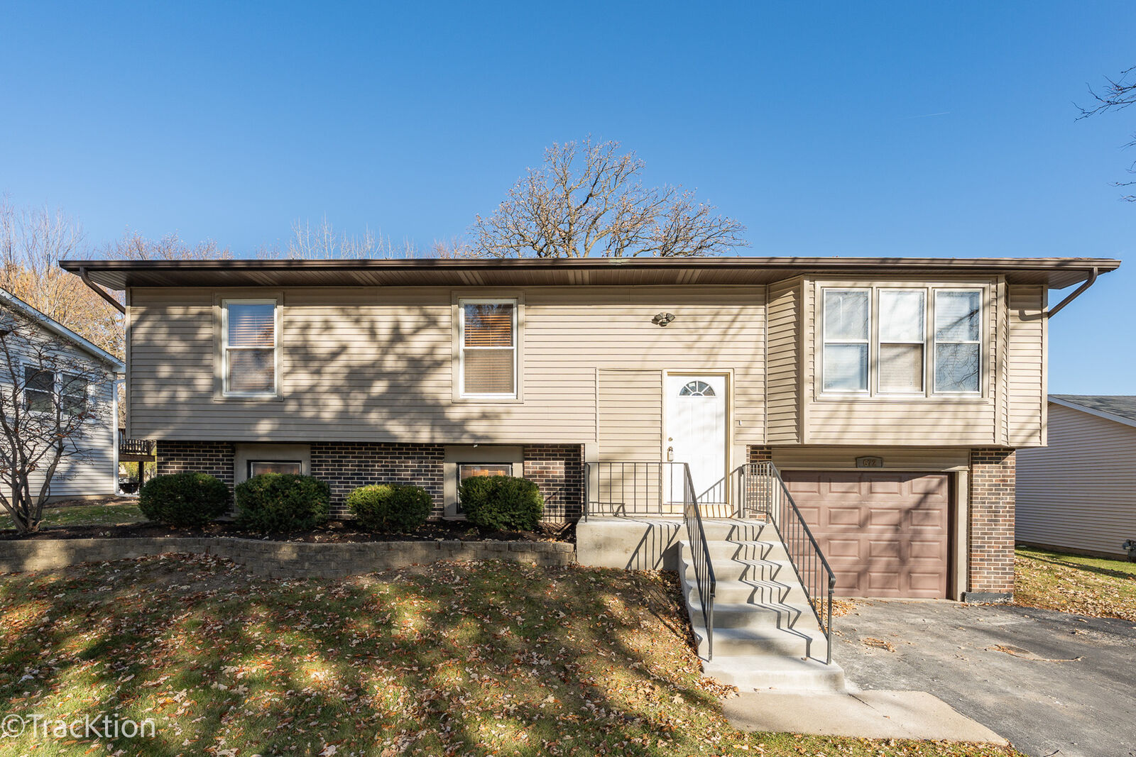 Property Photo:  672 Londonberry Lane  IL 60440 