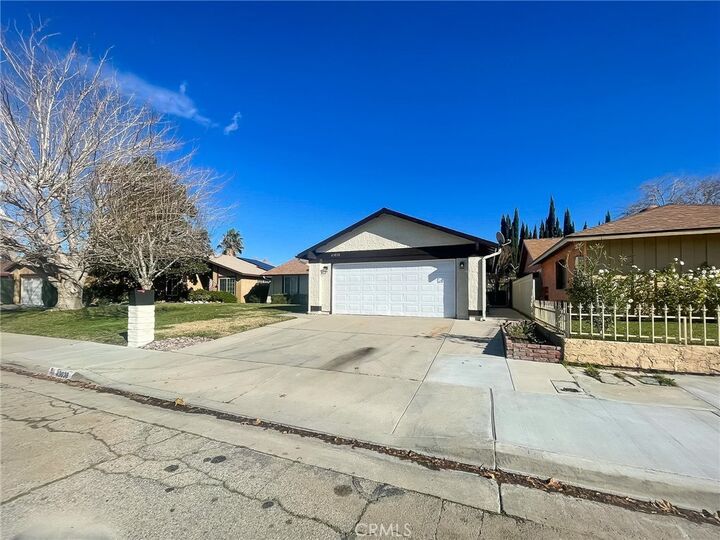 Property Photo: 43038 Burlwood CA 93536